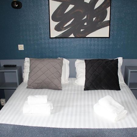 Hotel Des Pins Jullouville-les-Pins Bilik gambar