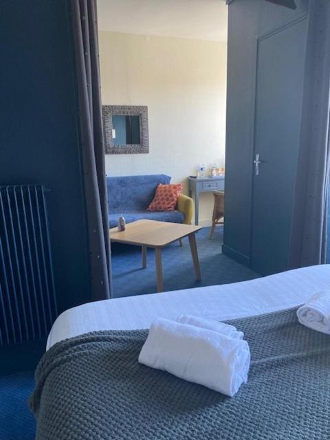 Hotel Des Pins Jullouville-les-Pins Bilik gambar
