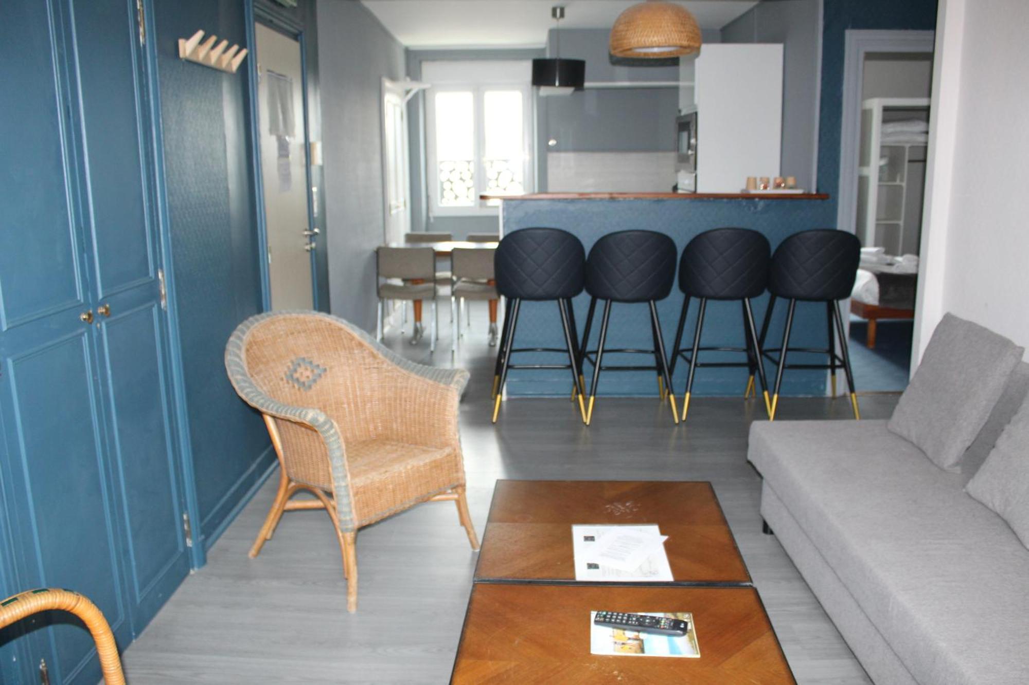 Hotel Des Pins Jullouville-les-Pins Bilik gambar