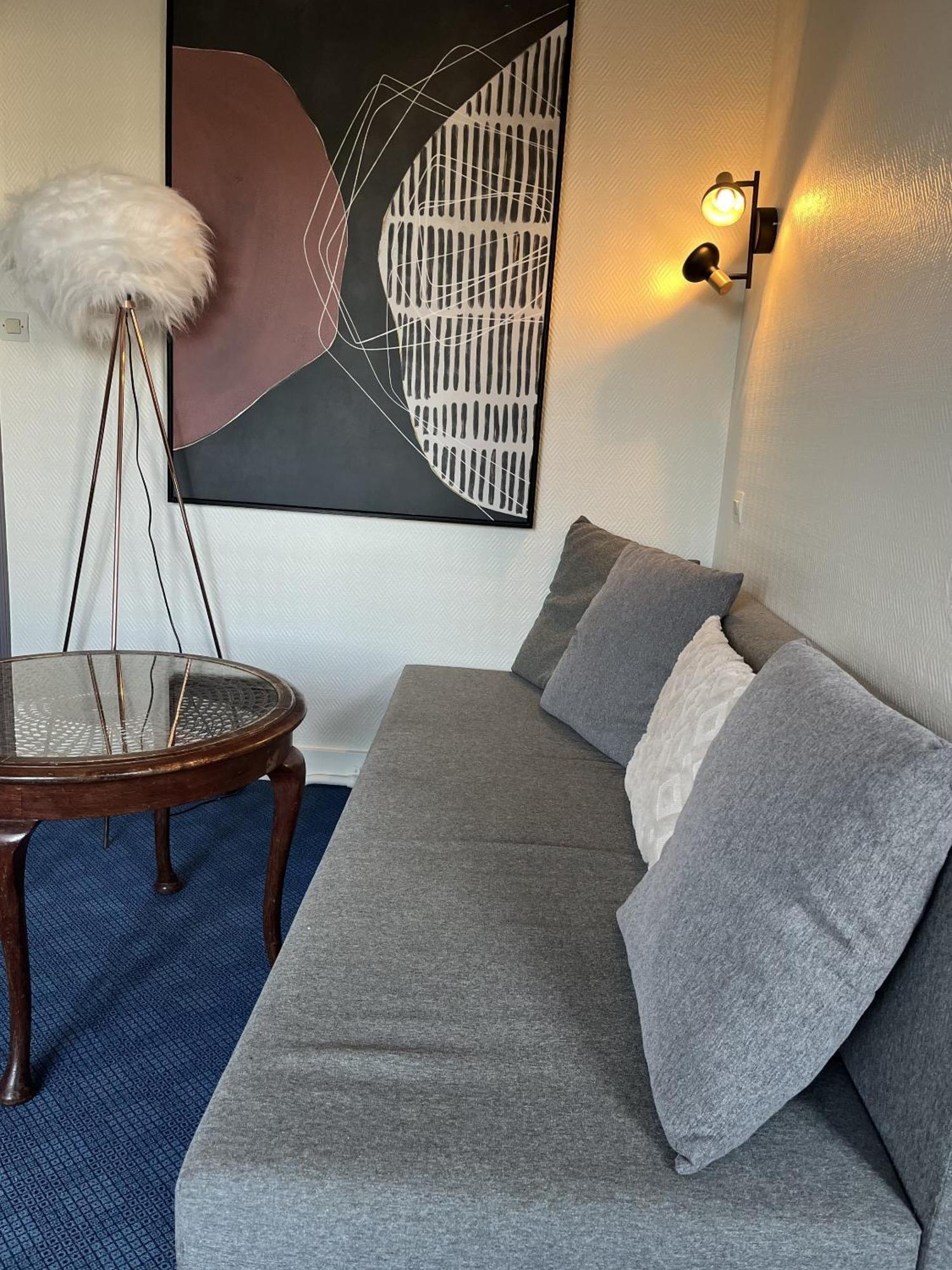 Hotel Des Pins Jullouville-les-Pins Bilik gambar
