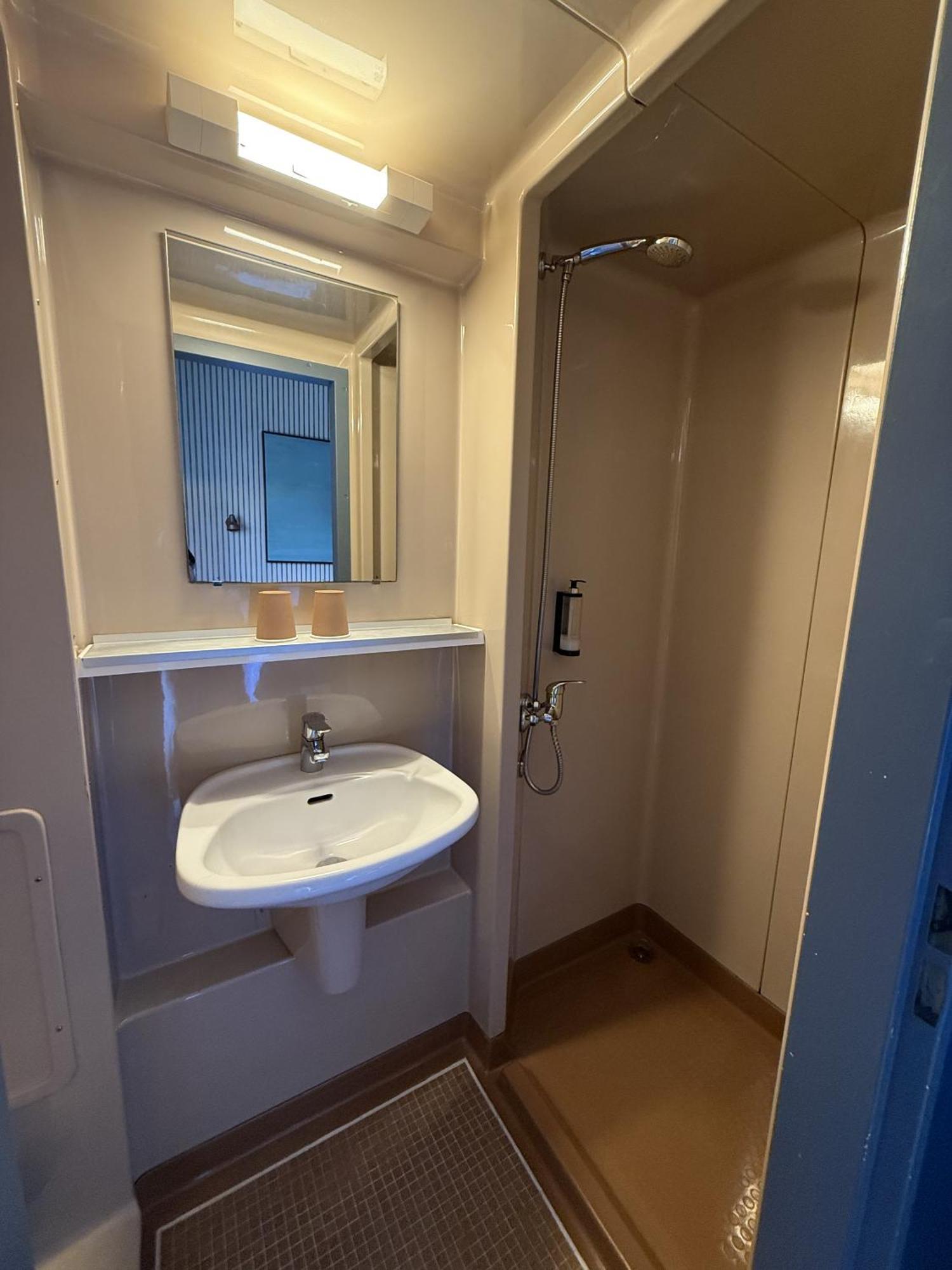 Hotel Des Pins Jullouville-les-Pins Bilik gambar