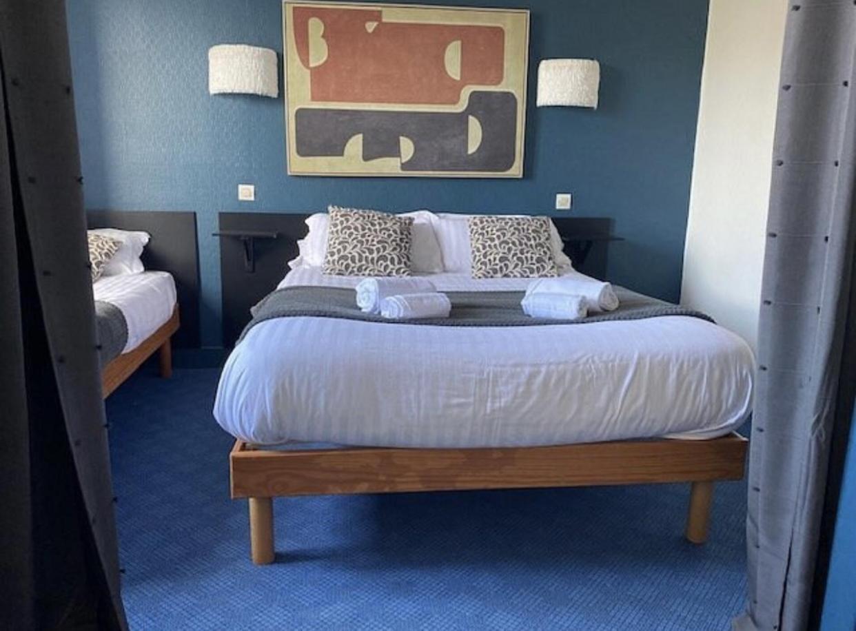 Hotel Des Pins Jullouville-les-Pins Bilik gambar